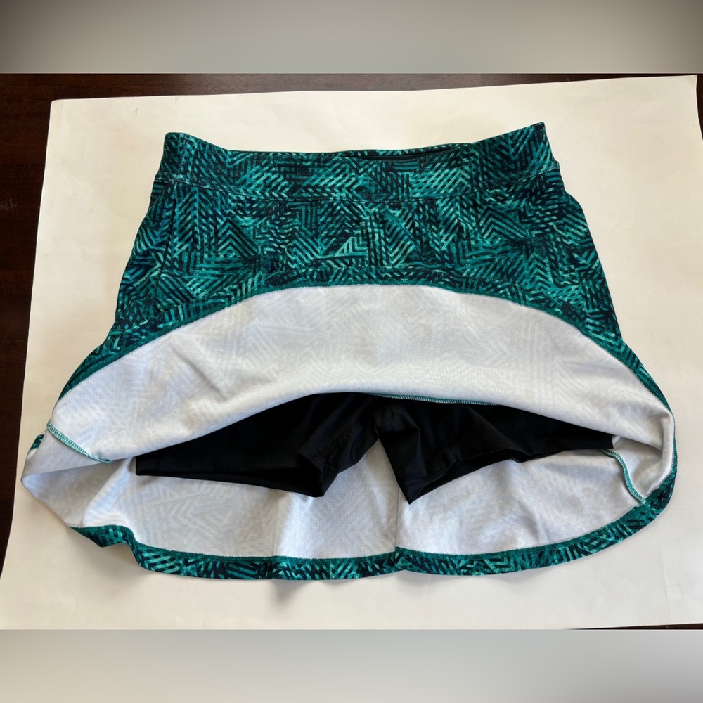 Made for Life Skort - Women’s Green/Black Skort. Elastic Waistband. Size Medium